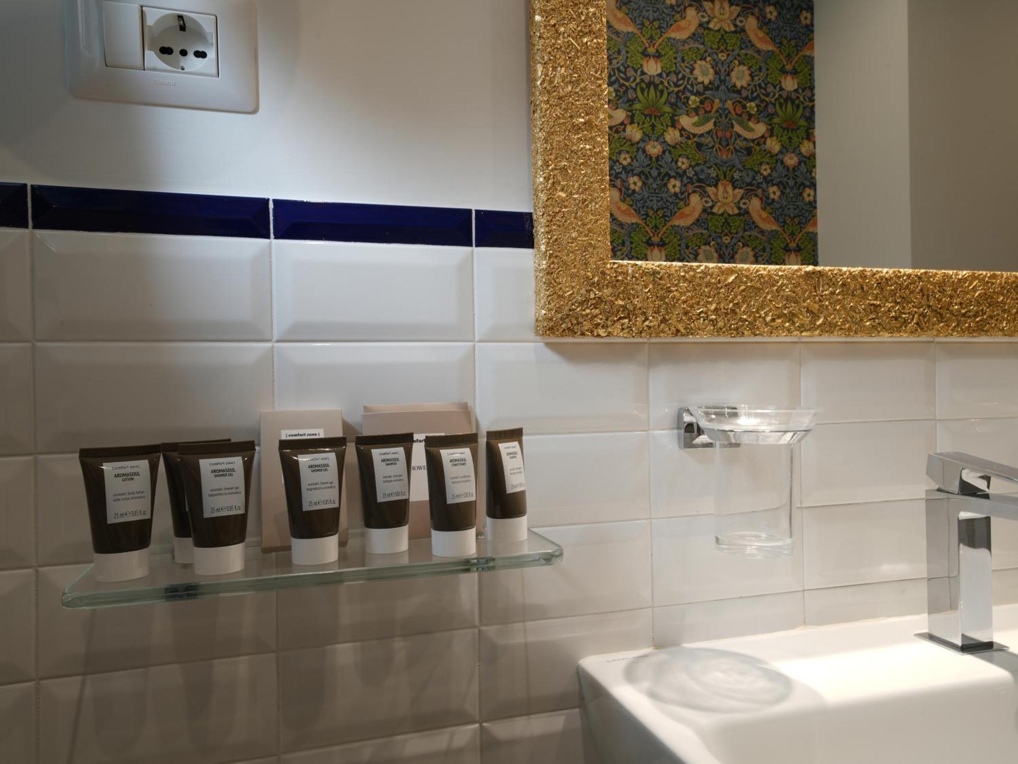 Sui Generis Tropea Luxury Rooms Экстерьер фото