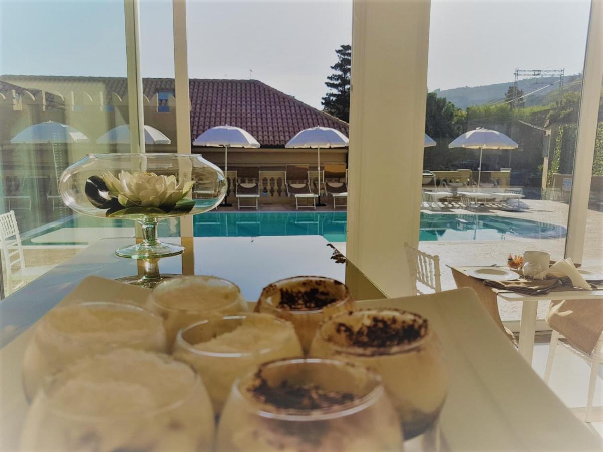 Sui Generis Tropea Luxury Rooms Экстерьер фото